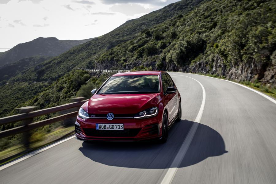  Volkswagen Golf GTI TCR 3-Door (Typ 5G) 2019 года  (WW) (фото 57 из 107)